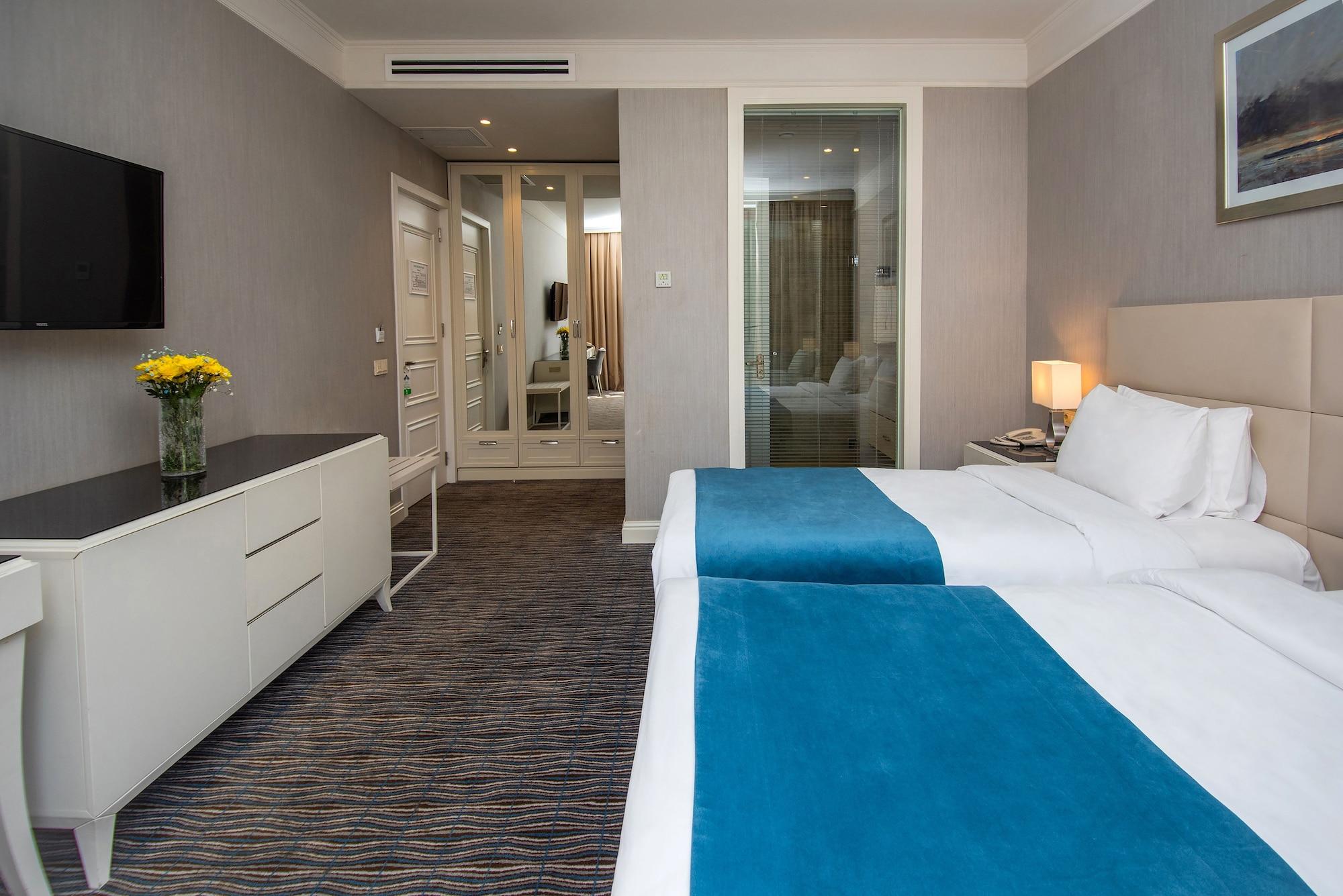 Hotel City Avenue Hotel 4*