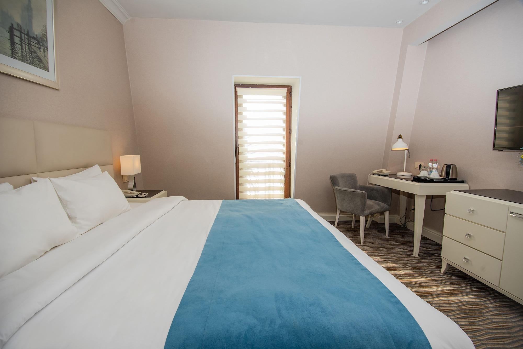 Hotel City Avenue Hotel