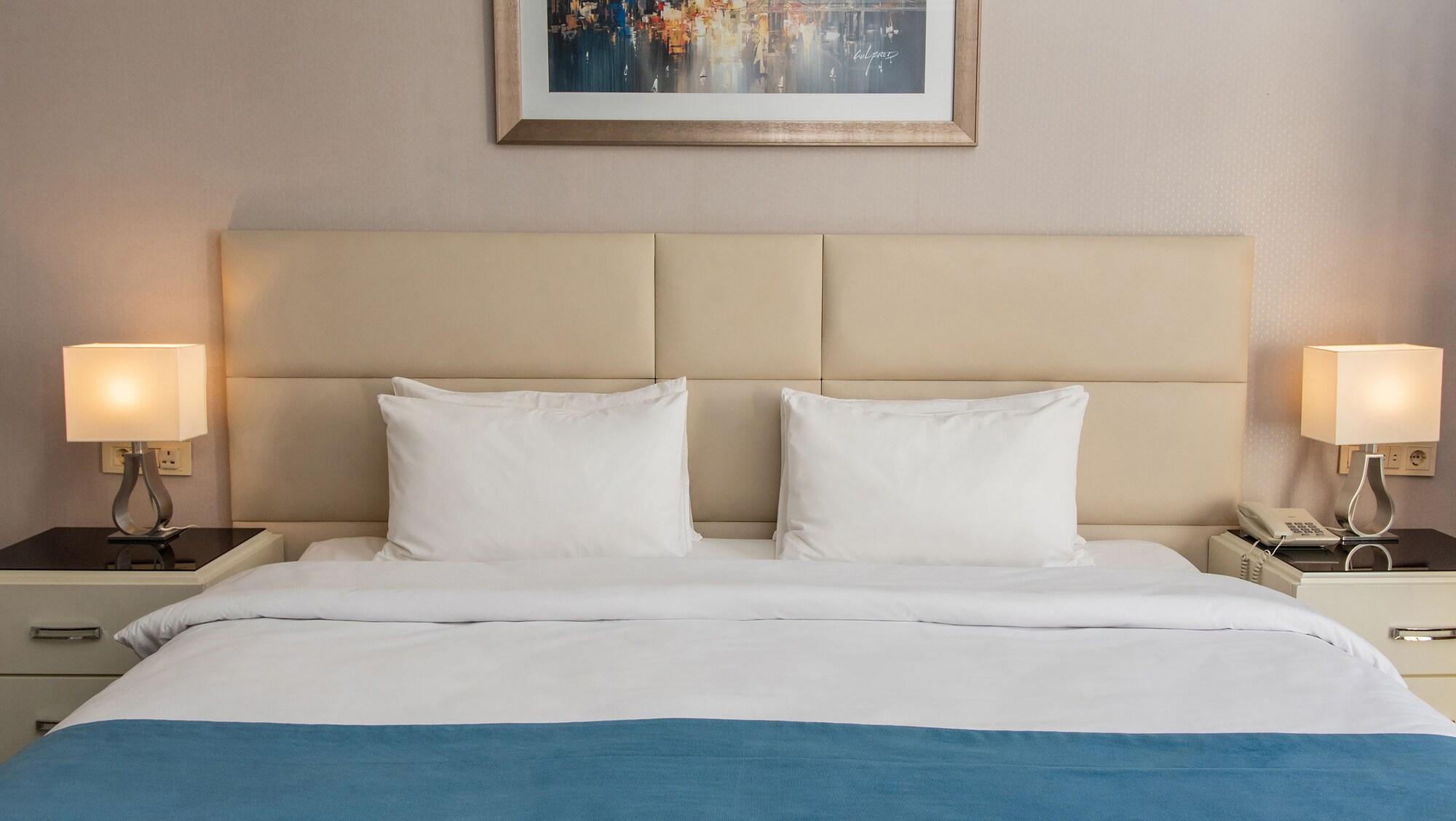 City Avenue Hotel Hotel