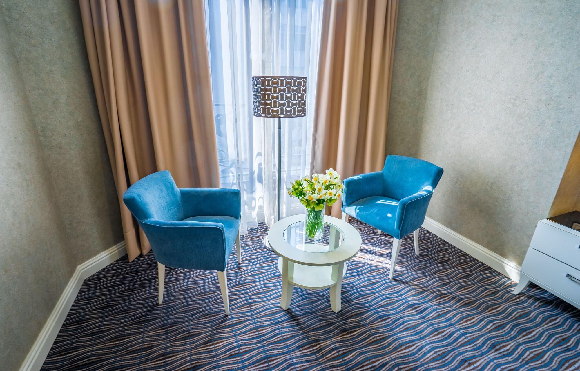 Hotel City Avenue Hotel