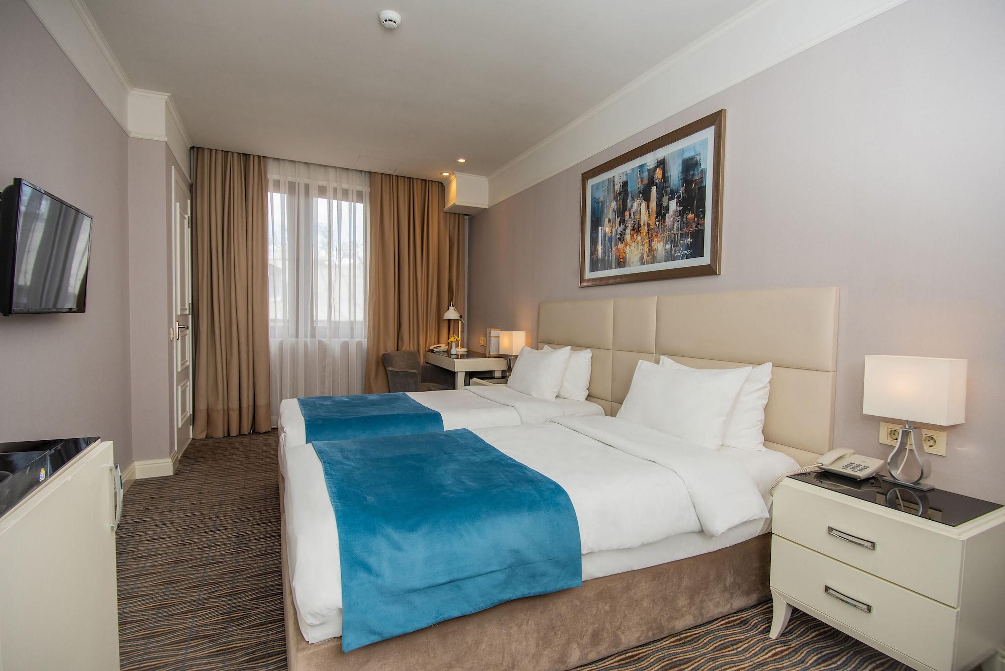 City Avenue Hotel