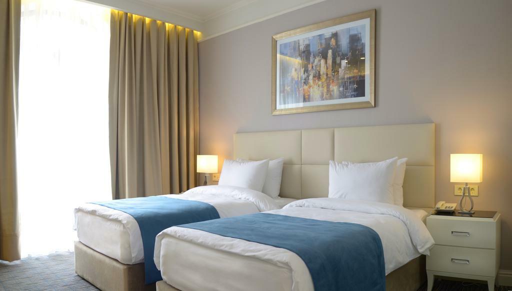 City Avenue Hotel